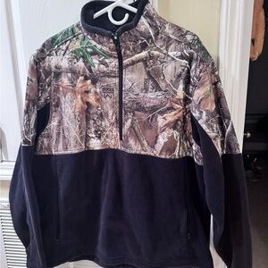 Columbia Men's Camouflage and Black Performance Pullover